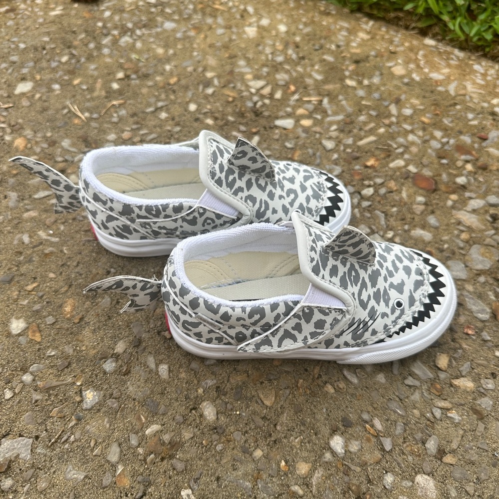 Vans, shark sneaker toddler